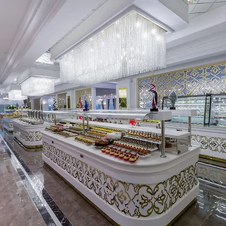 Royal Palace And 酒店 5*